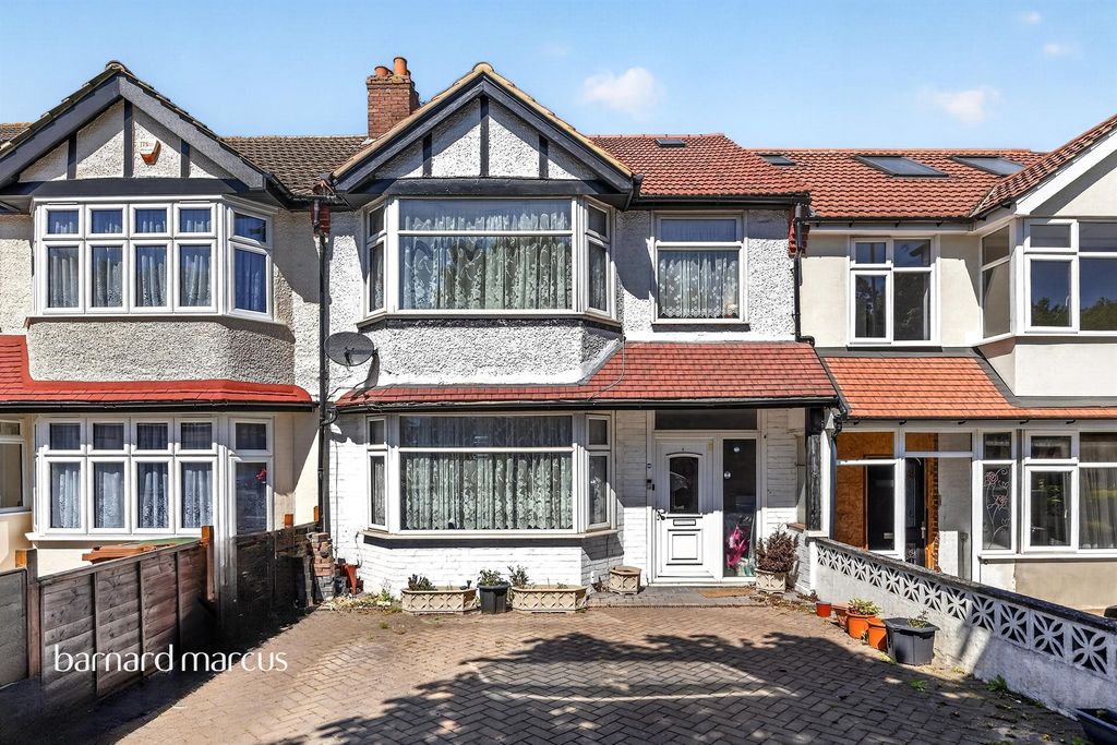 Property photo 1 of 18