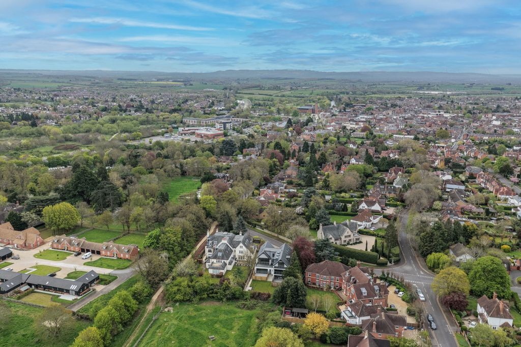 Additional image 7 of 2 bed flat for saleFlat 5, Benson Road, Stratford-Upon-Avon CV37