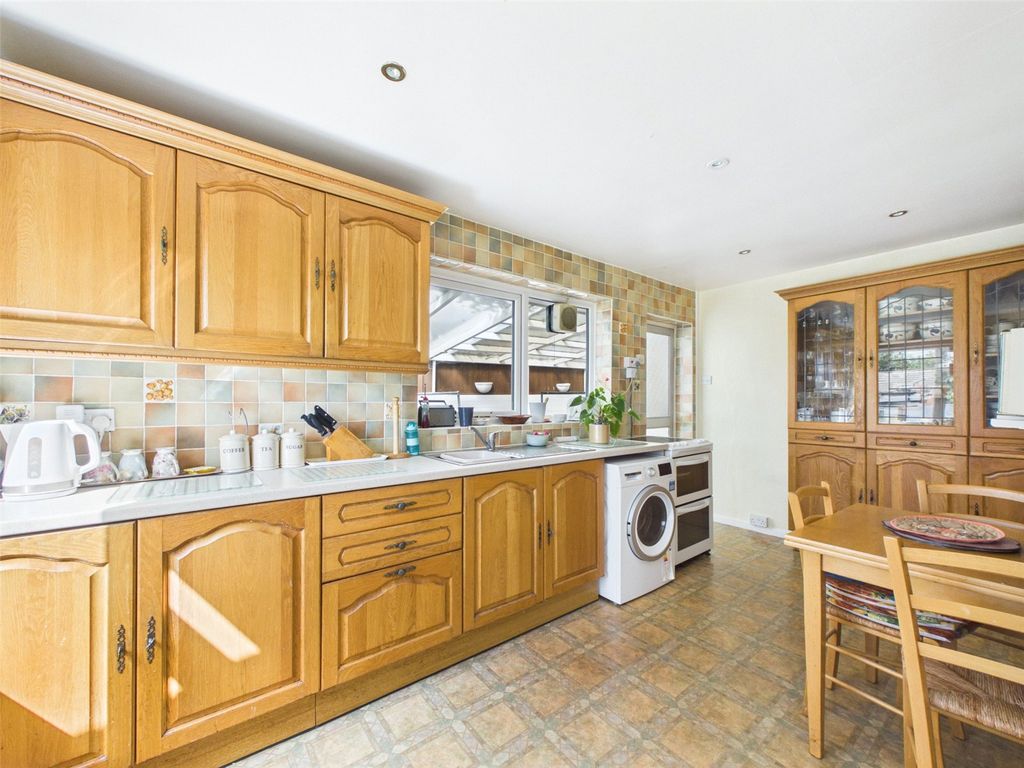 Property photo 2 of 17 Picture No. 02