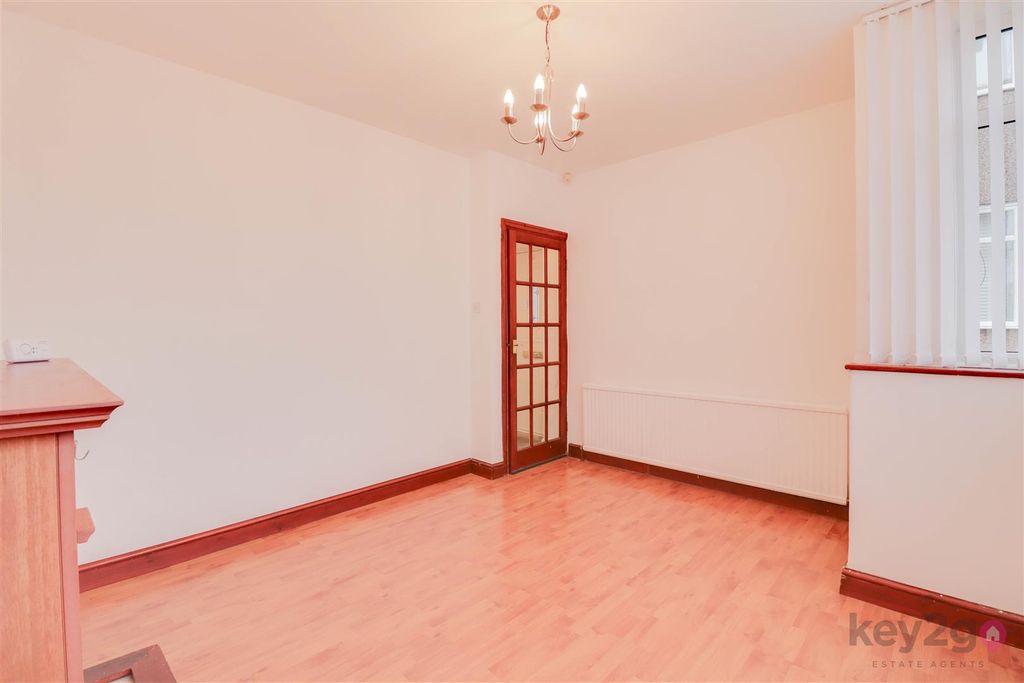 Property photo 3 of 16 Img_6084-Img_6086.Jpg