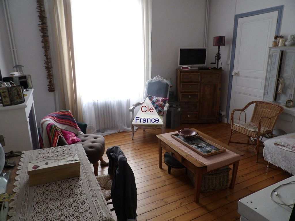 Property photo 2 of 13