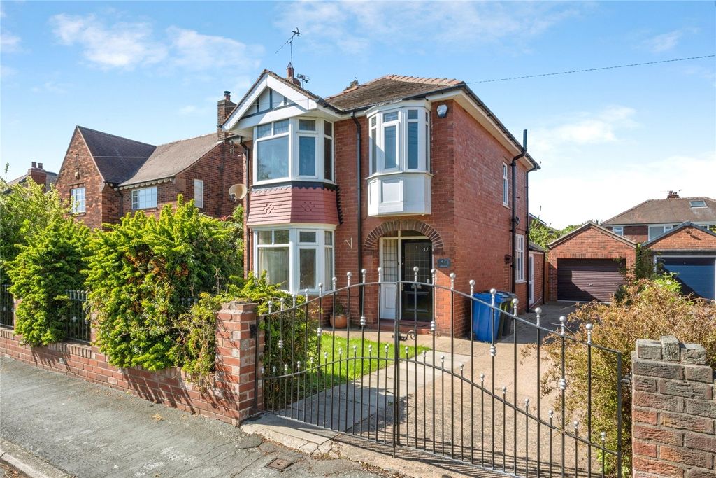 Property photo 1 of 19 Front