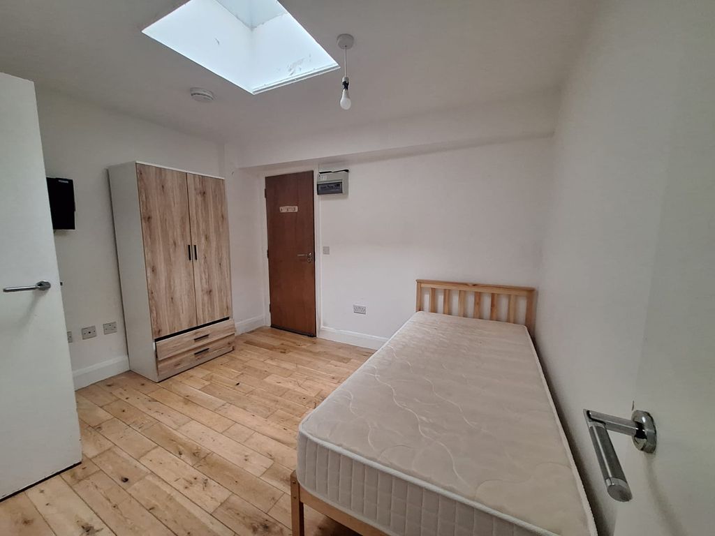 Property photo 1 of 4 Photo