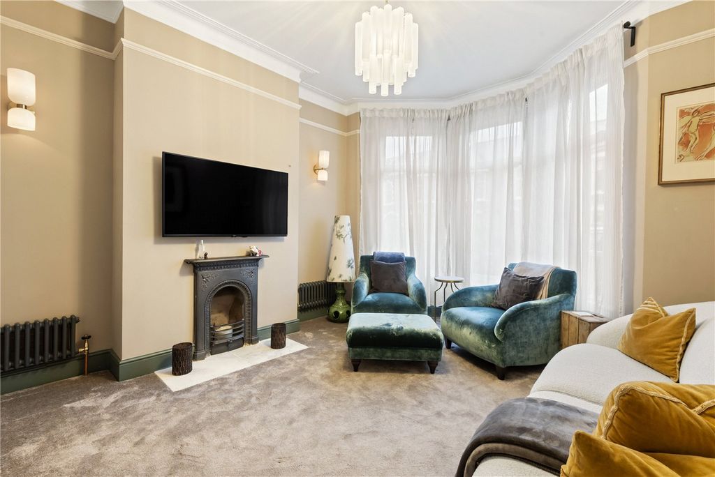 Property photo 3 of 10 Reception Room