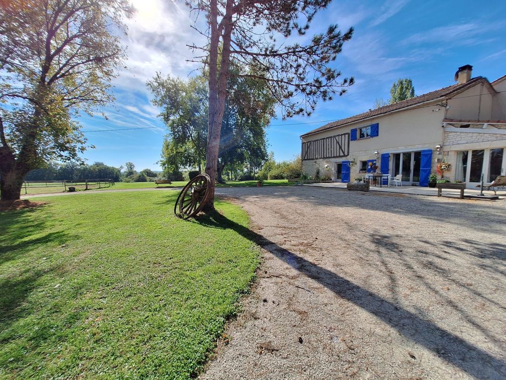 Property photo 1 of 30