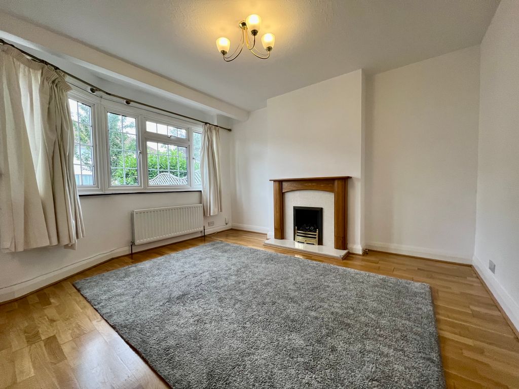 Property photo 3 of 17 Img_8469