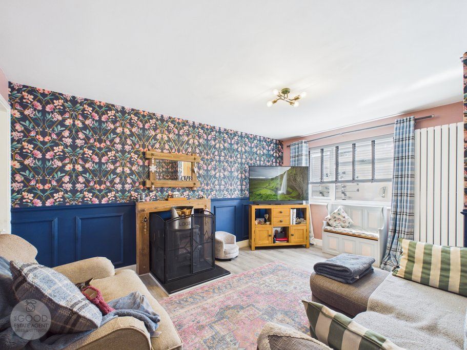 Property photo 2 of 14