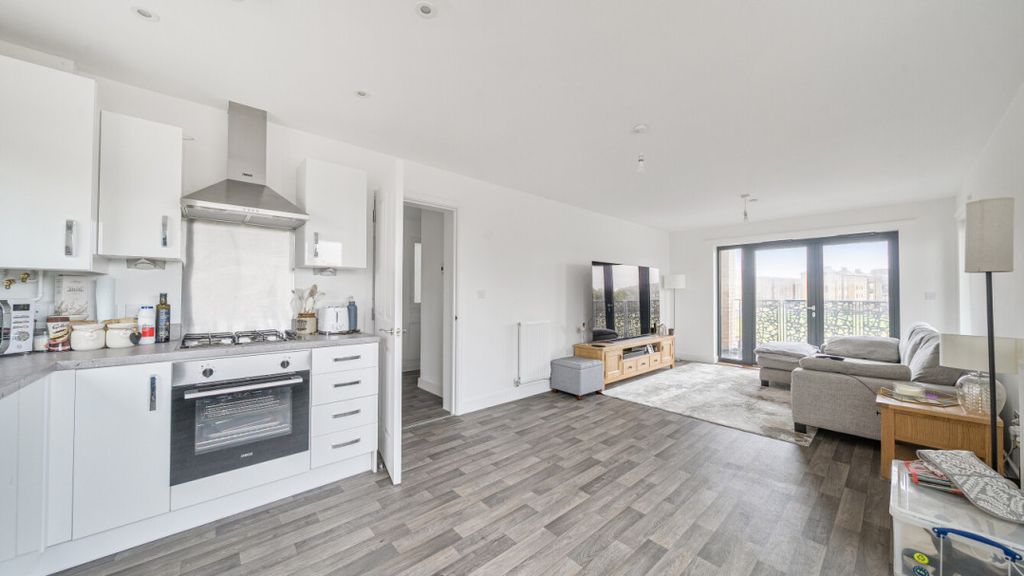 Property photo 3 of 12