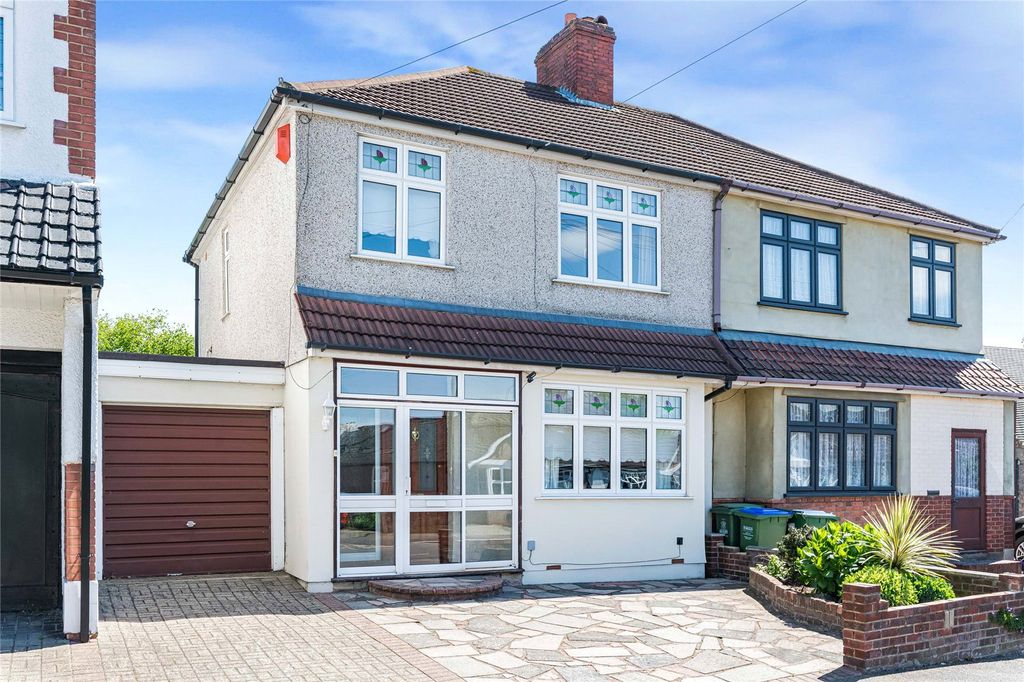 Property photo 1 of 16 External