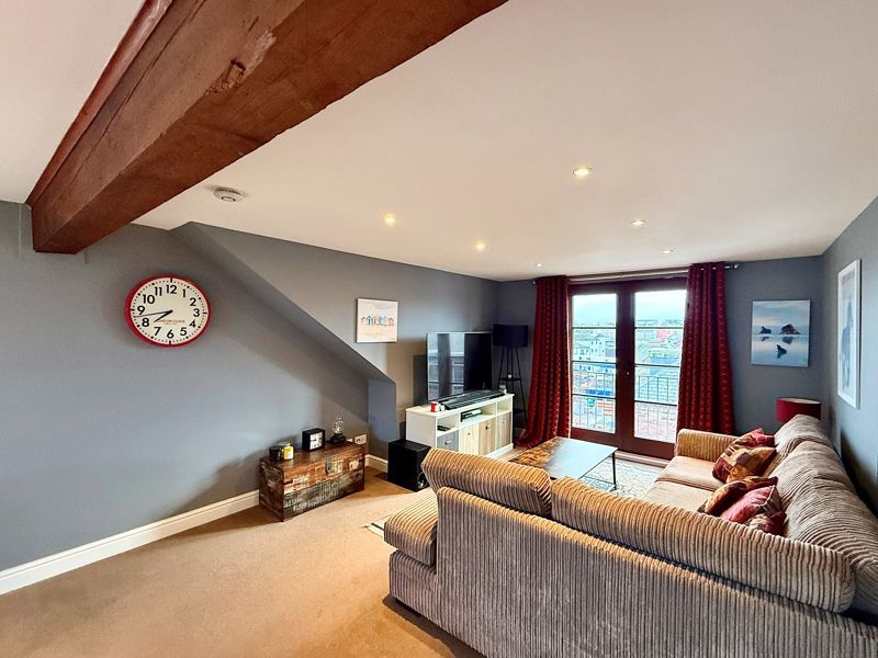 Property photo 3 of 13 Photo 8