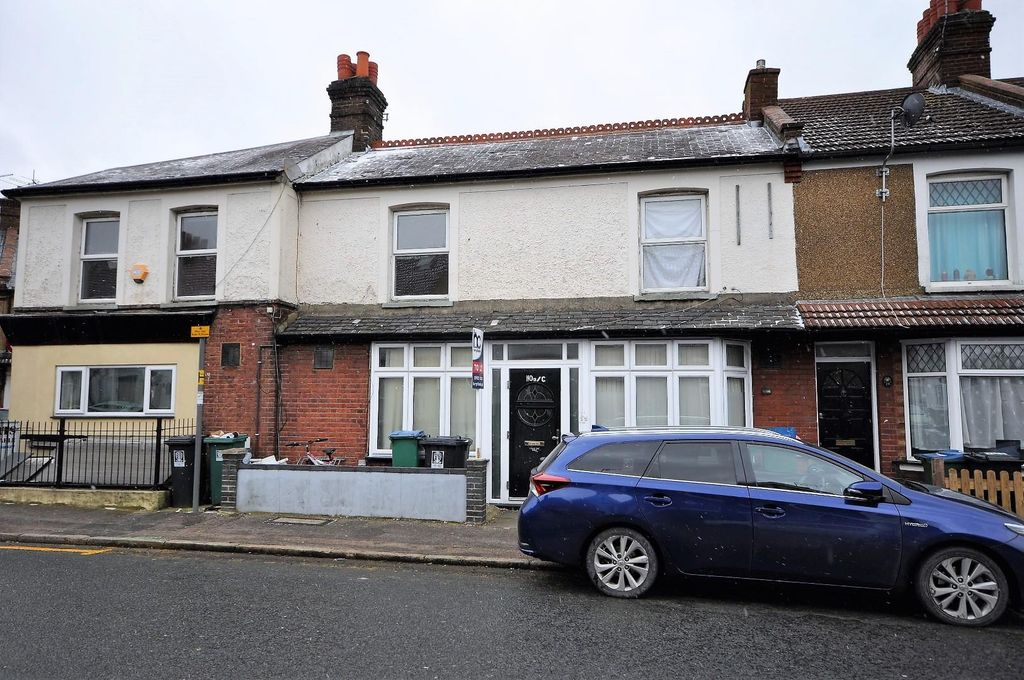 Property photo 2 of 8 Front Of Flat