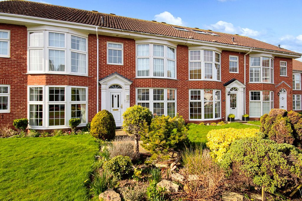 Property photo 1 of 16 Front