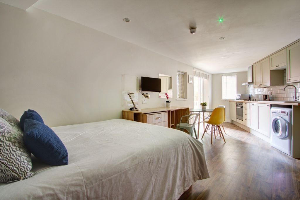 Property photo 1 of 4 Photo 0