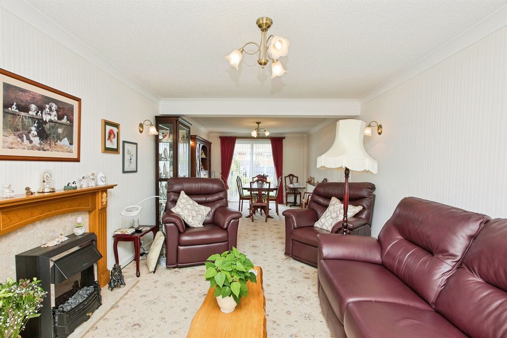 Property photo 2 of 19
