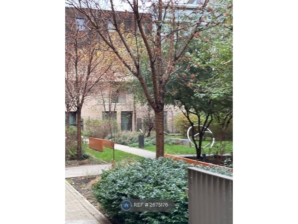 Property photo 2 of 16 Communal Garden