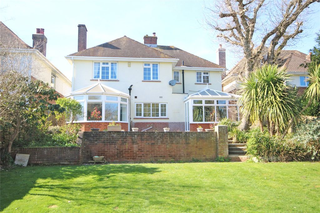 Property photo 2 of 20 Picture No. 32