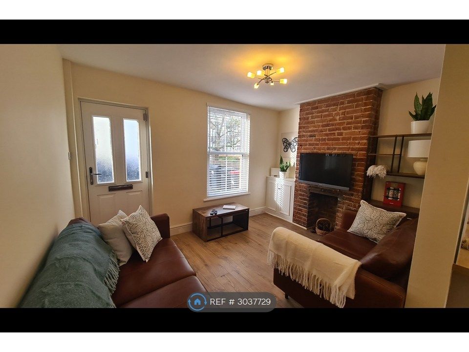 Property photo 1 of 25