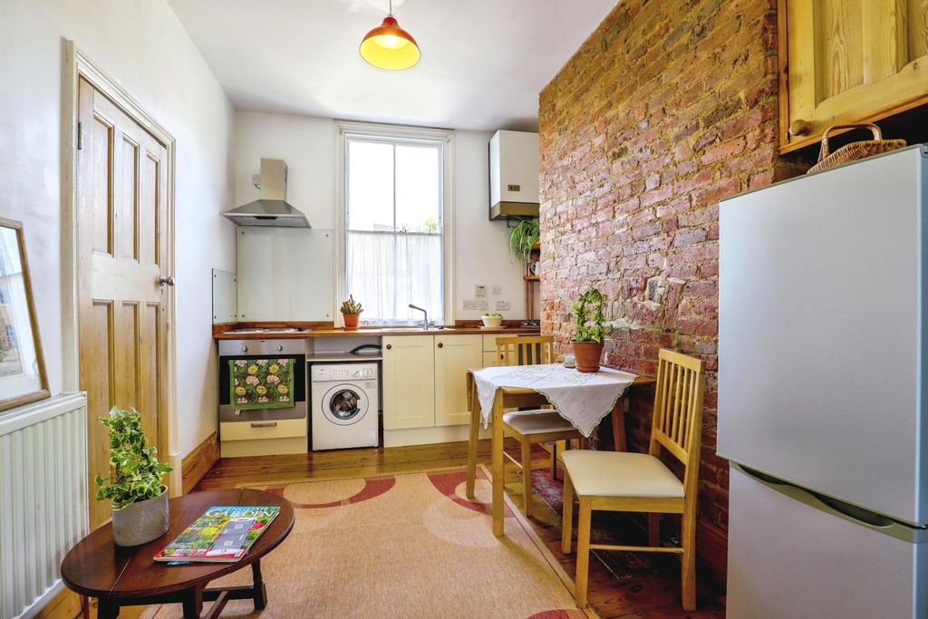 Property photo 2 of 11 Pbox-Img.Jpg
