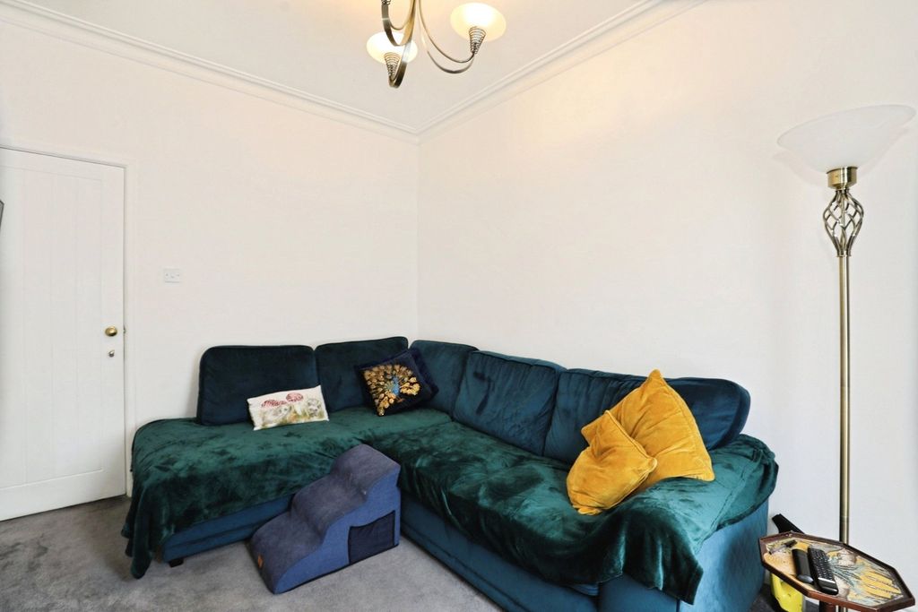 Property photo 3 of 19 Pbox-Img.Jpg