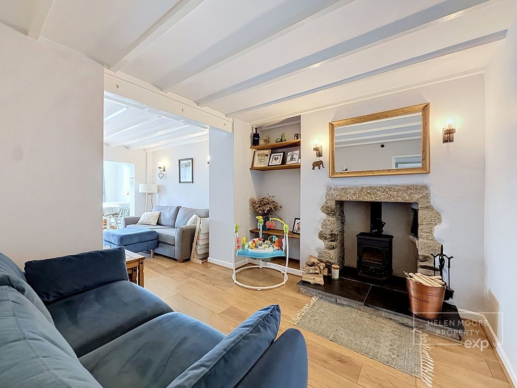 Property photo 3 of 13