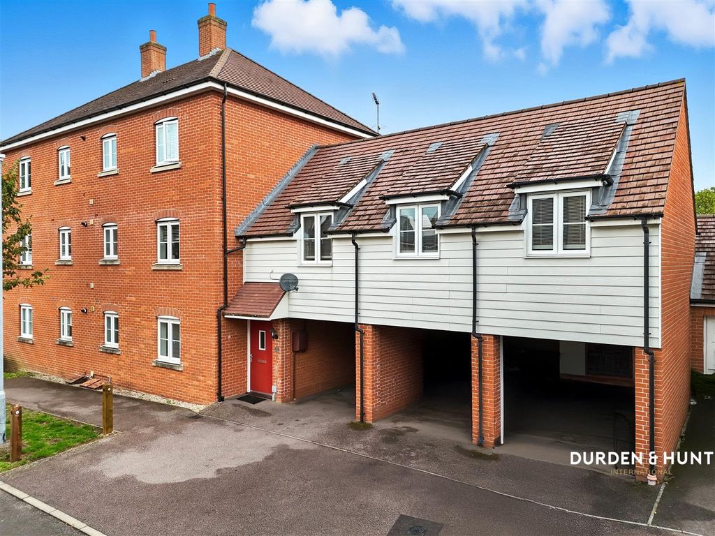 Property photo 1 of 12 The Square