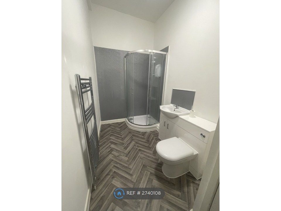 Property photo 2 of 6 Bathroom