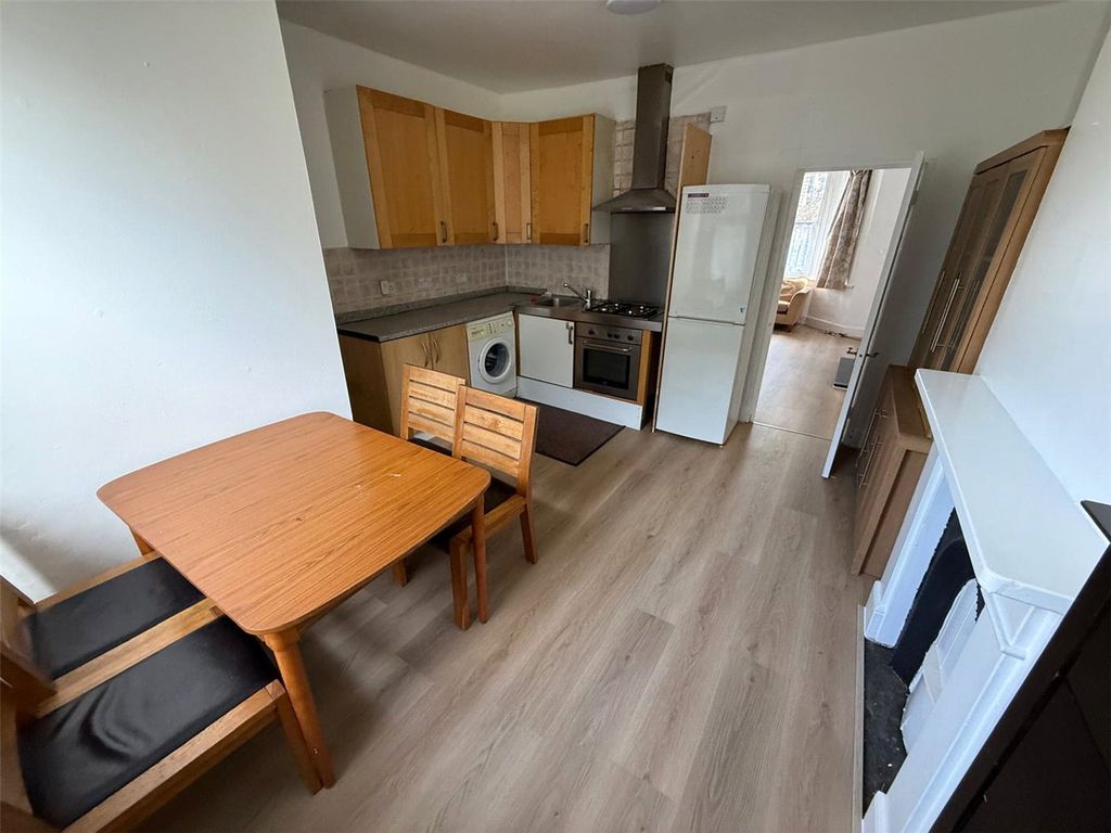 Property photo 2 of 5 Kitchen