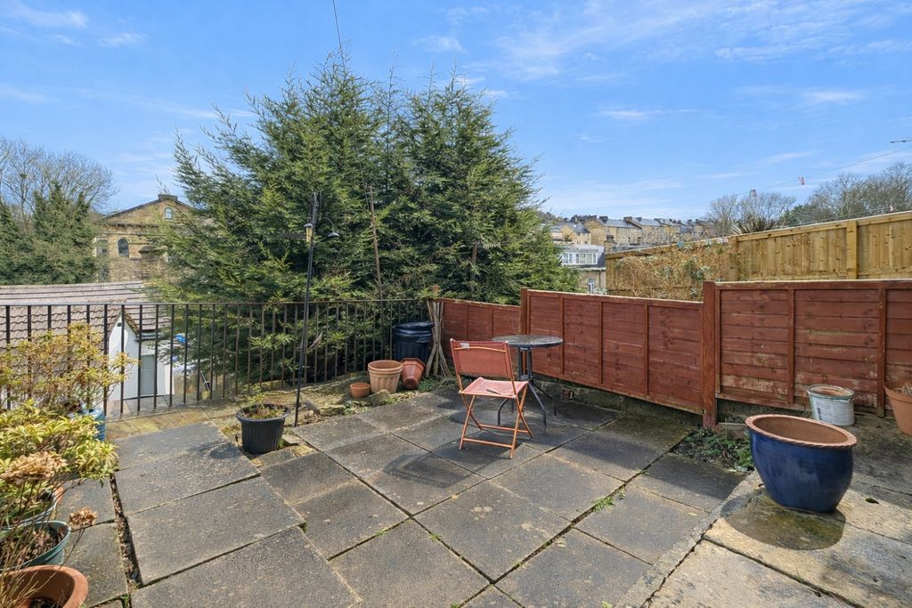 Property photo 2 of 12 Ashgrove