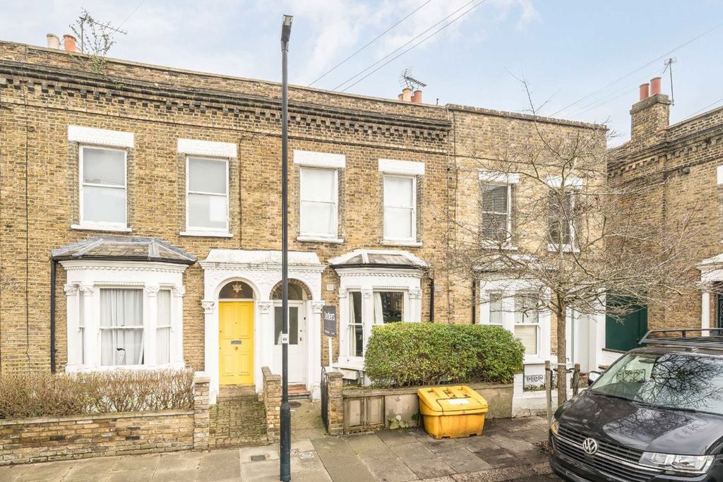 Property photo 1 of 5