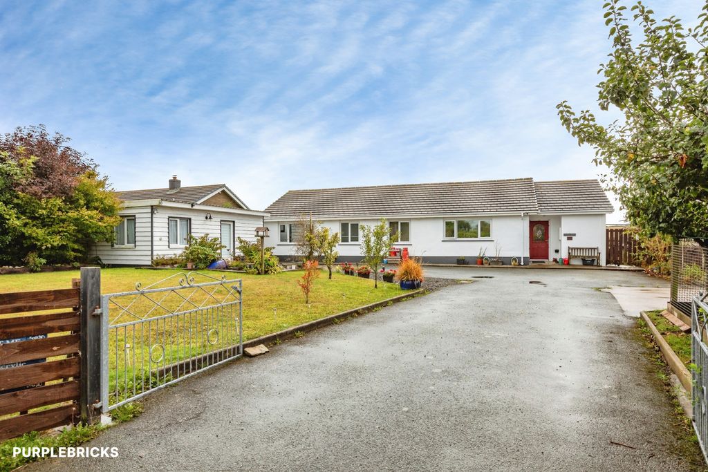 Property photo 1 of 32
