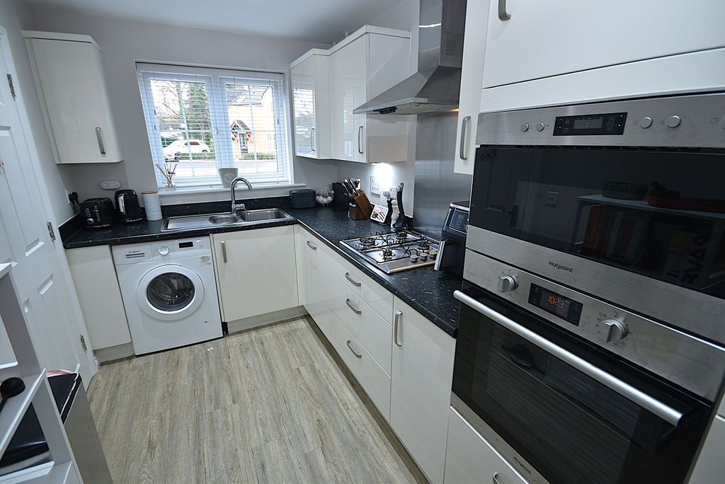 Property photo 2 of 17