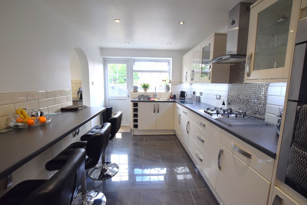 Property photo 2 of 24