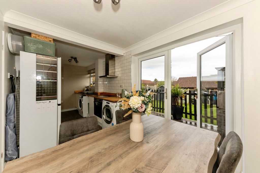 Property photo 3 of 16 Diner Access To Garden