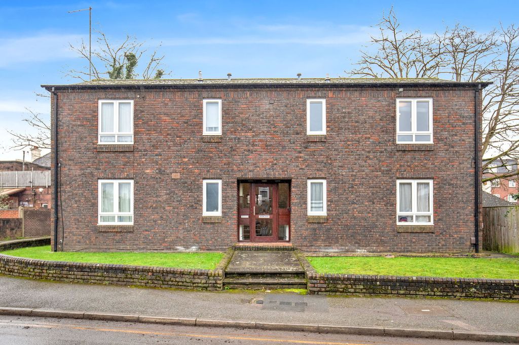 Property photo 1 of 3