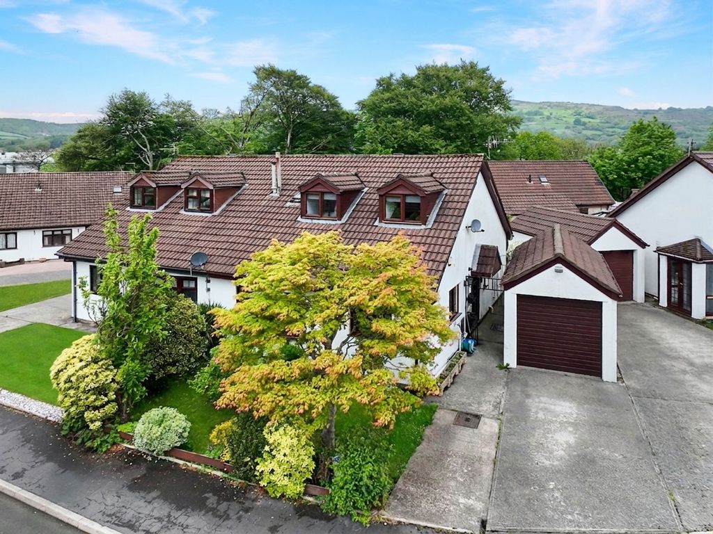 Property photo 1 of 26