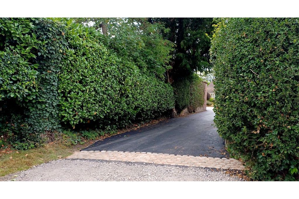 Property photo 2 of 43 Approach