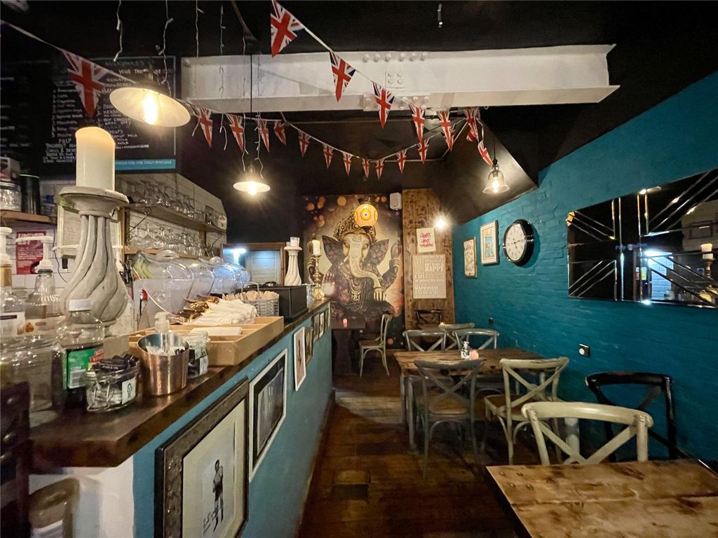 Property photo 2 of 11 Picture No. 23