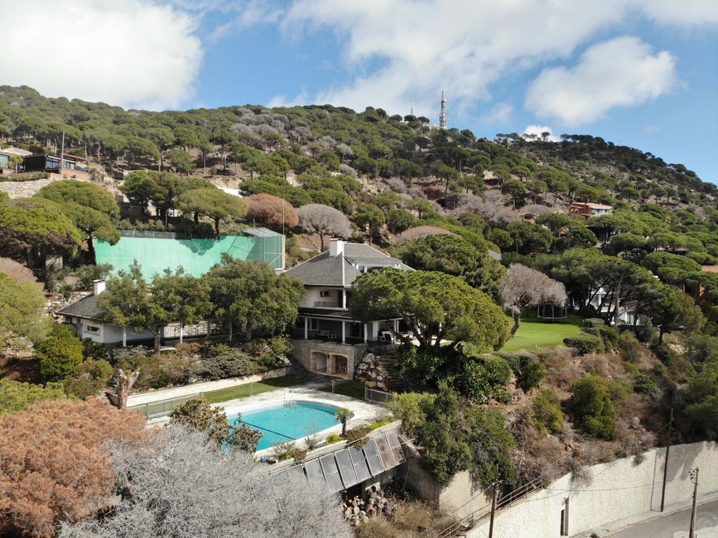 Property photo 1 of 57