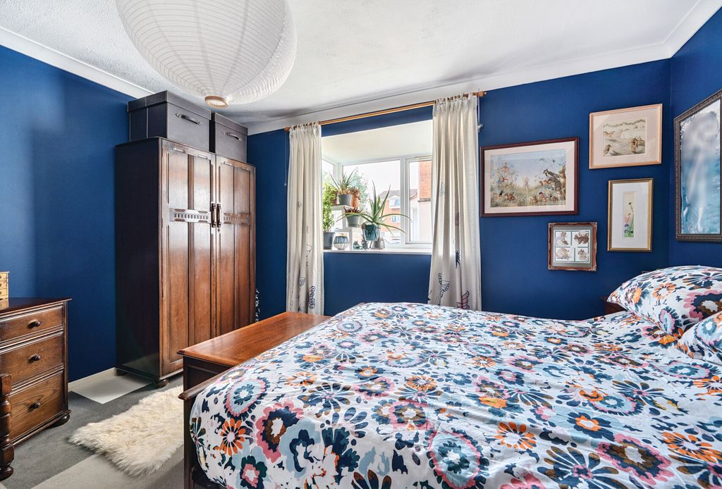 Property photo 1 of 9 1319349-3-686586B...