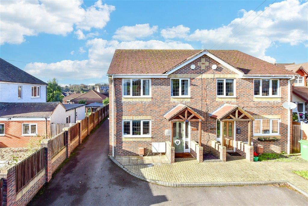 Property photo 2 of 12 External (Web) 1