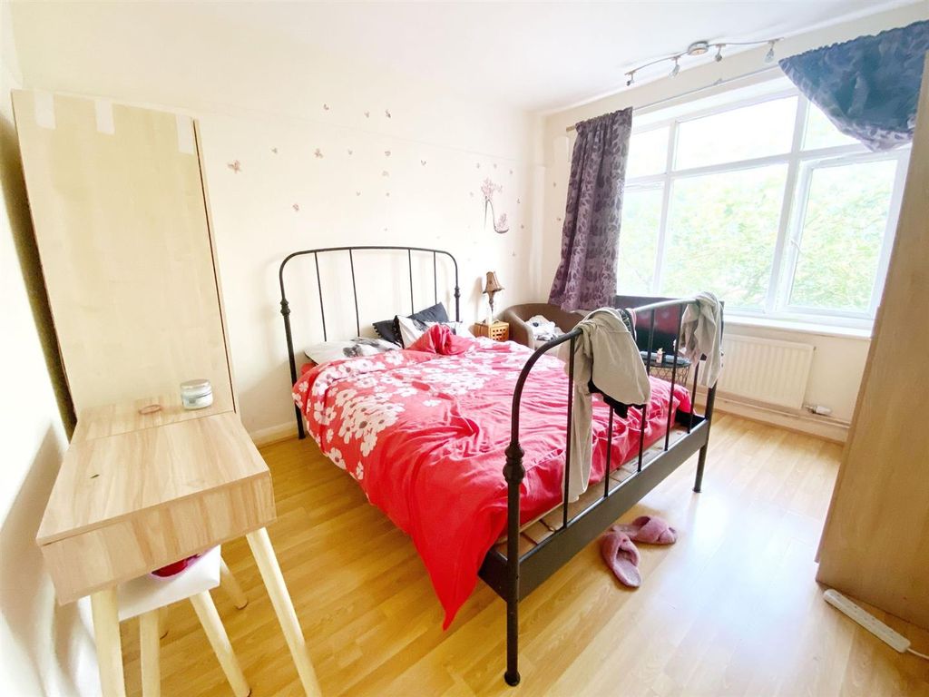 Property photo 3 of 8 3.Jpg