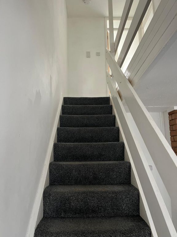Property photo 2 of 9 Image
