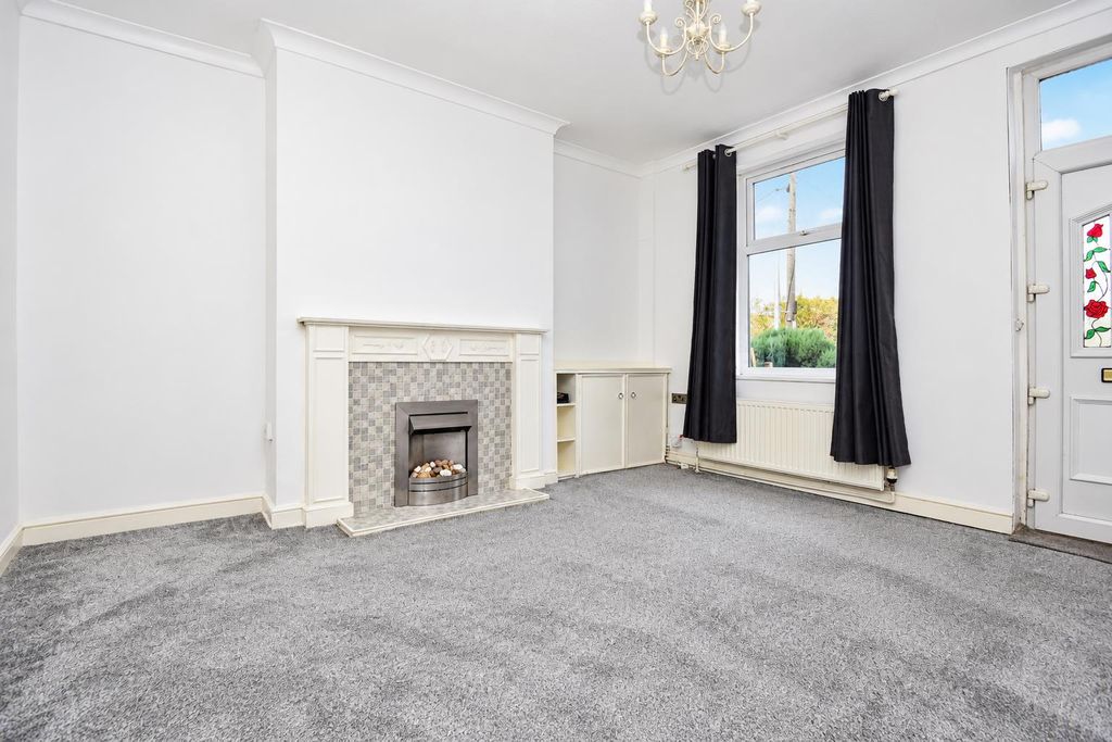 Property photo 2 of 16