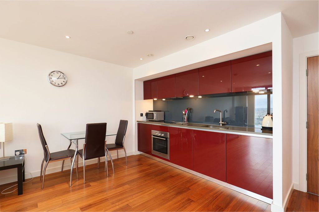 Property photo 3 of 9