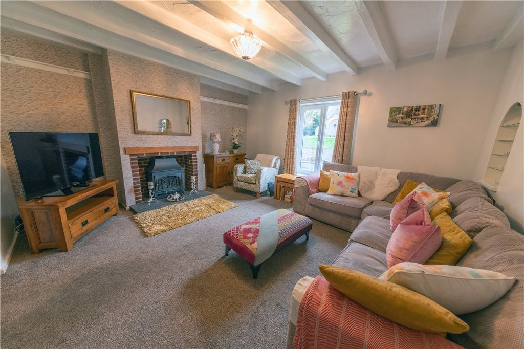 Property photo 3 of 11 Picture No. 13