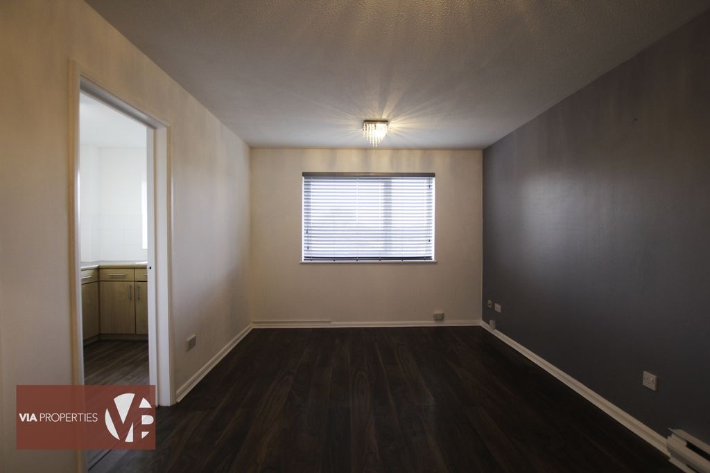Property photo 3 of 13 Photo 10
