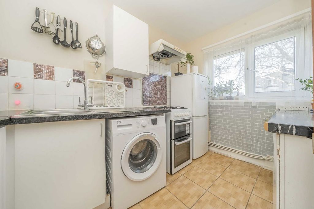 Property photo 3 of 9