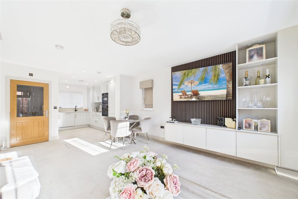 Property photo 3 of 11 Picture No. 05