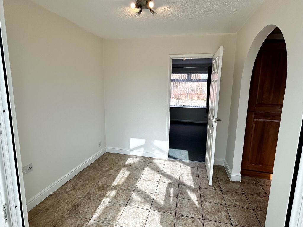 Property photo 3 of 13 Dining Room