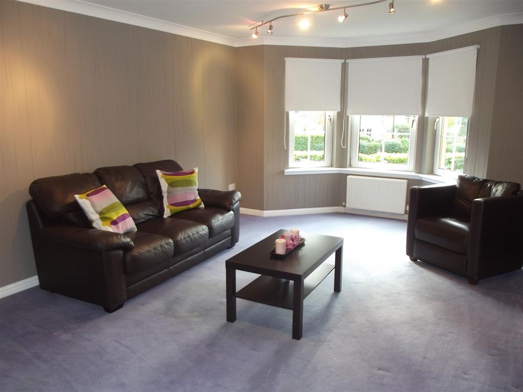 Property photo 2 of 9 Lounge